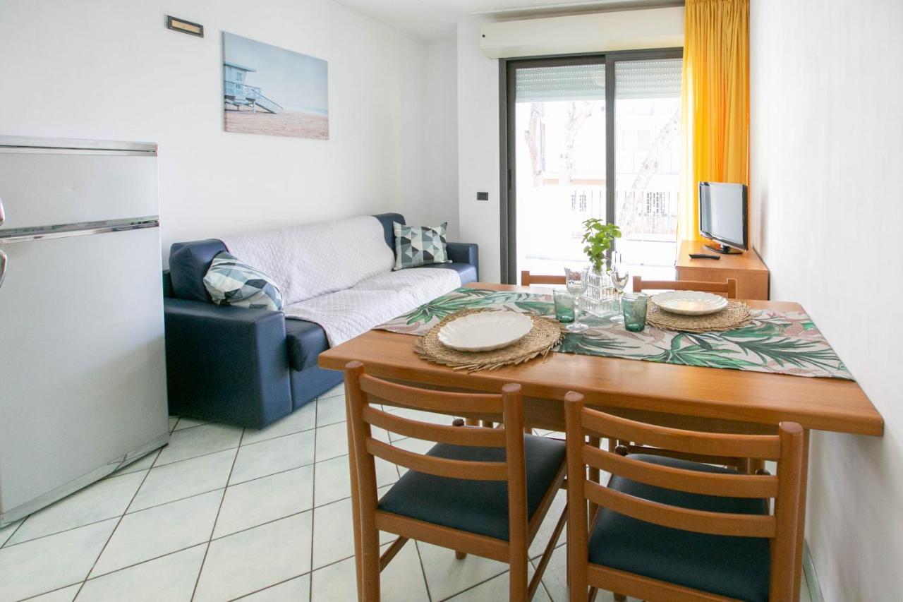 Residence Villa Dei Pini Ρίμινι Εξωτερικό φωτογραφία