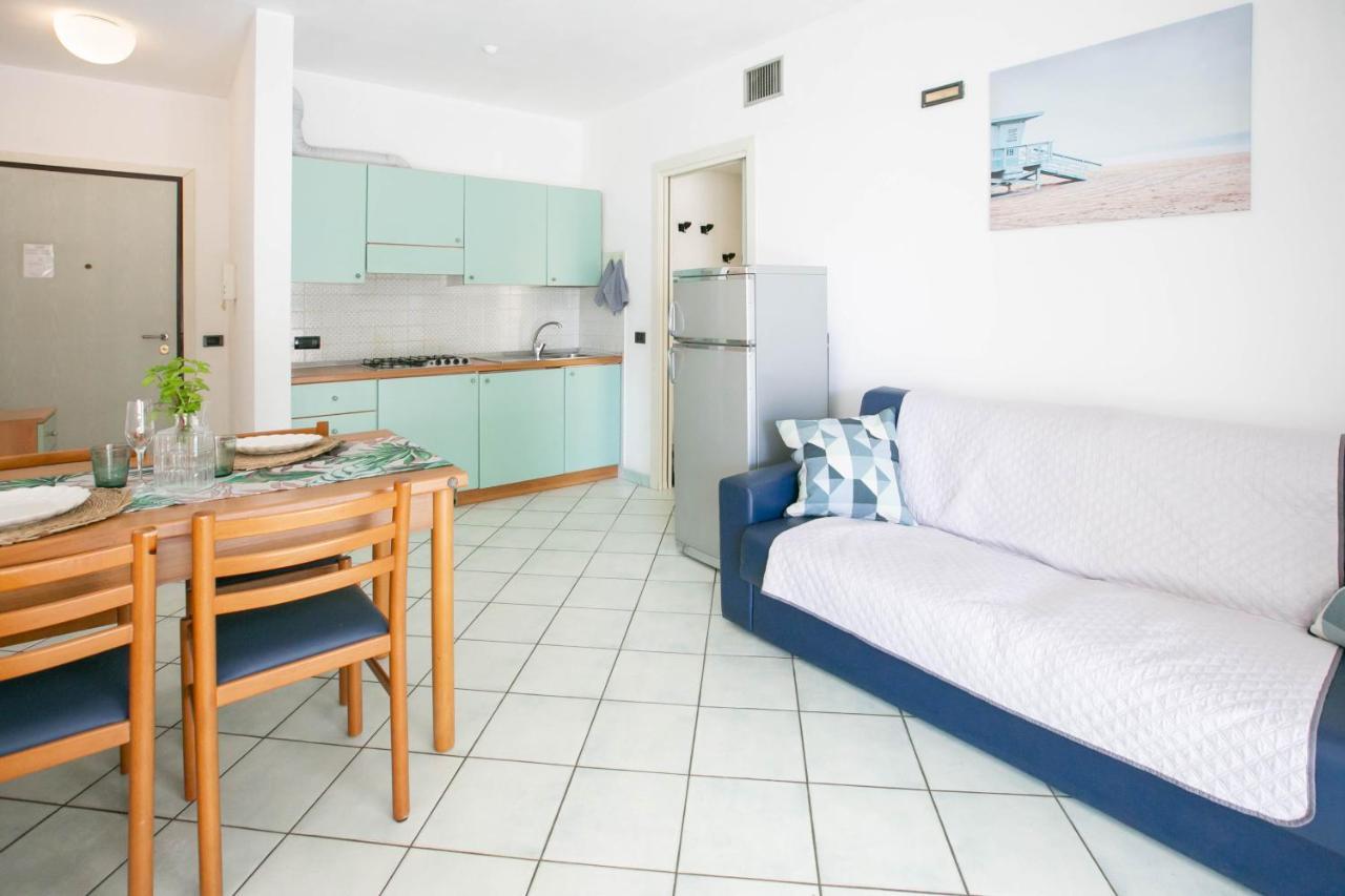 Residence Villa Dei Pini Ρίμινι Εξωτερικό φωτογραφία