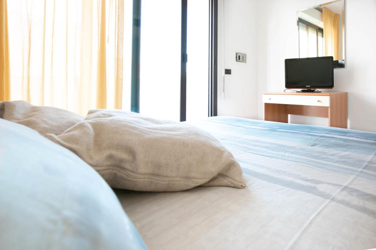 Residence Villa Dei Pini Ρίμινι Εξωτερικό φωτογραφία