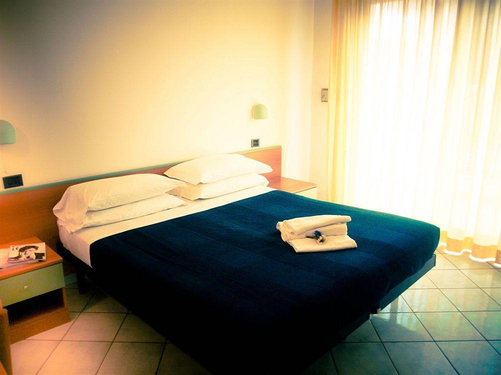 Residence Villa Dei Pini Ρίμινι Εξωτερικό φωτογραφία